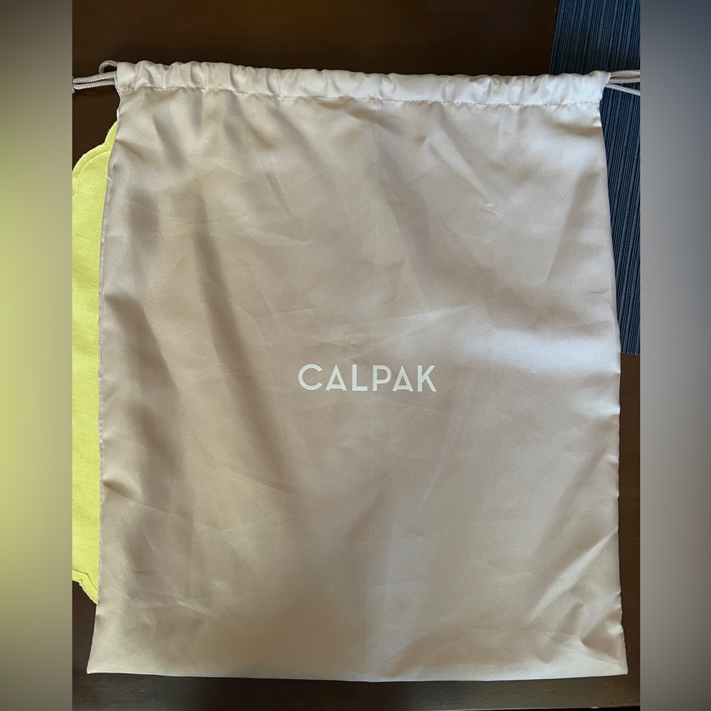 Calpak Kaya laptop dust bag - Brand new!